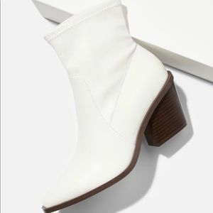 Leda White Heeled Bootie